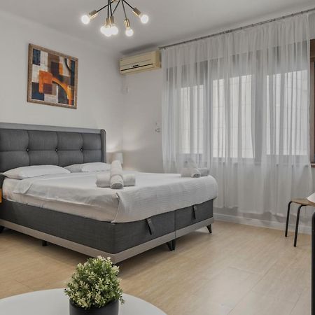 Upscale Studio, Walking Distance From The Old Town Bucharest Exterior photo